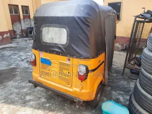 TVS King Deluxe Plus iTouch Start 2025 Yellow