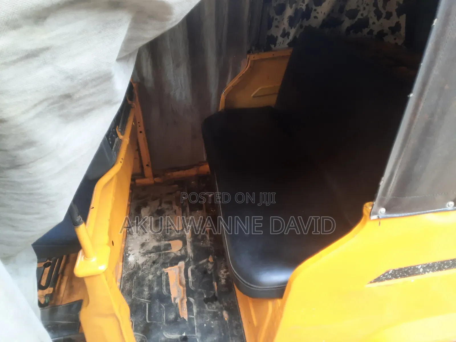 TVS King Deluxe Plus iTouch Start 2025 Yellow