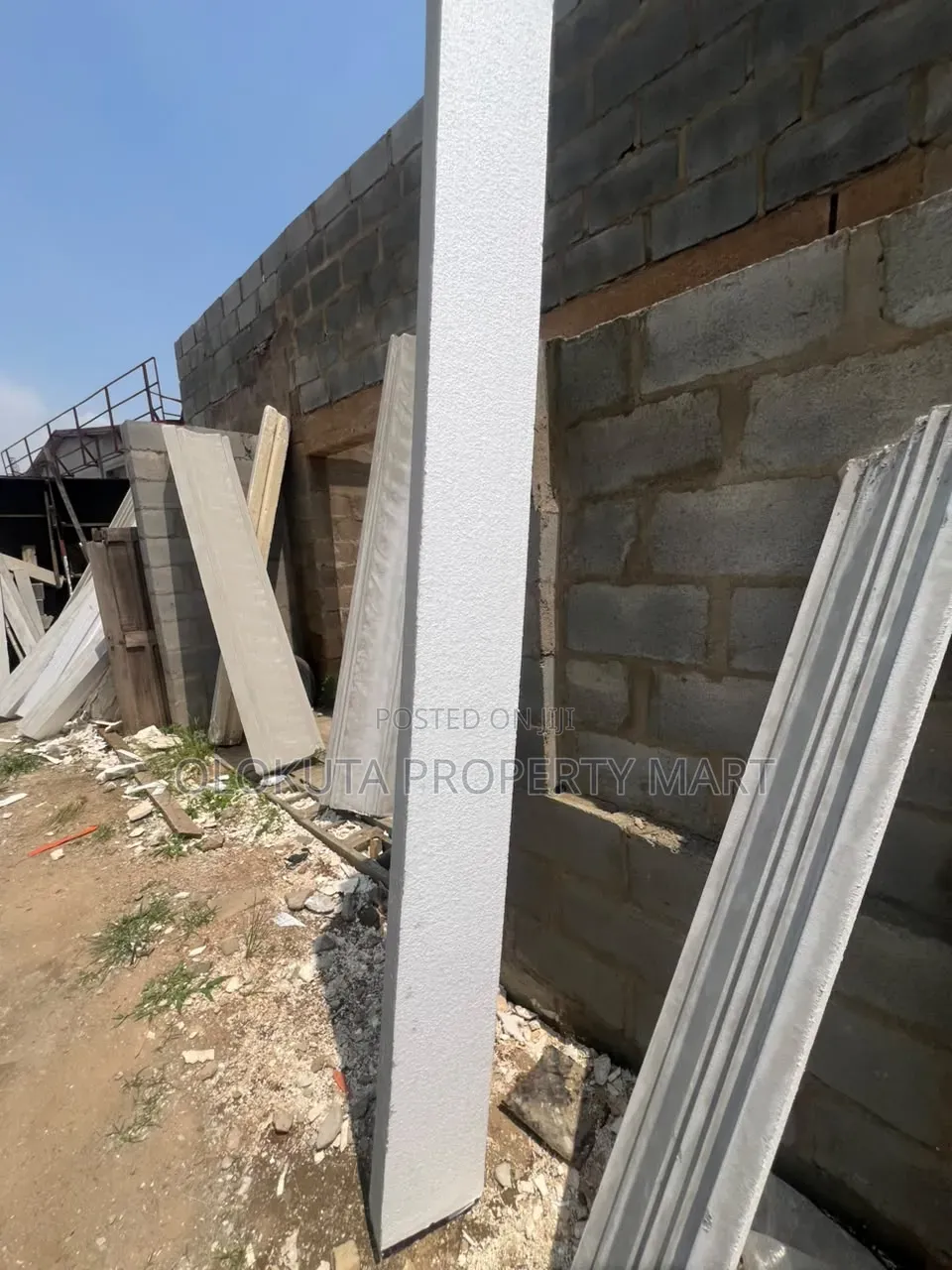 Polystyrene Board and Parapet