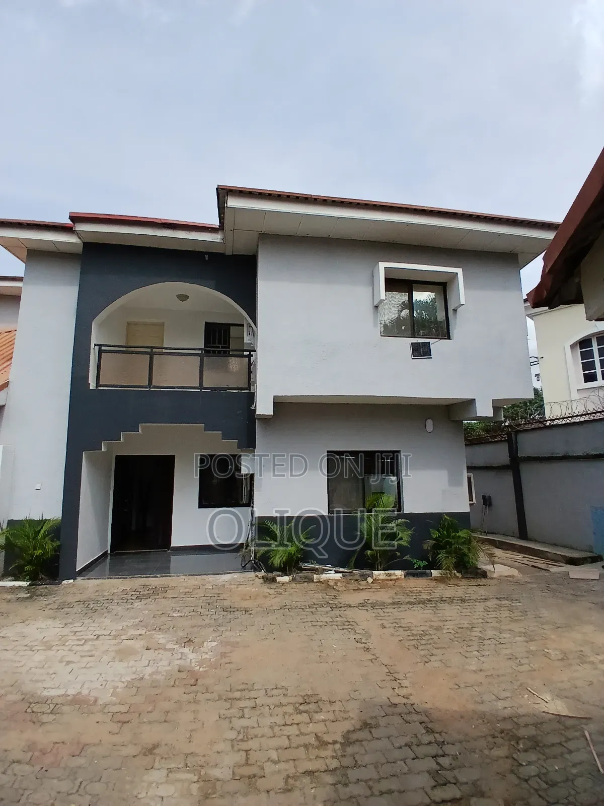 6bdrm Duplex in Wuse 2 for rent