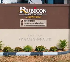 Housekeeper / Receptionist