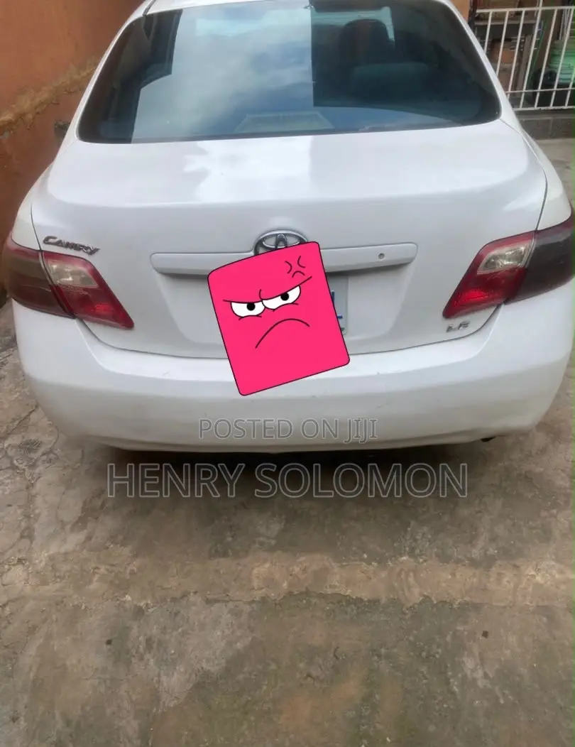 Toyota Camry 2027 White