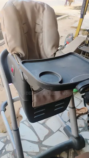 Graco High Chair/Feeding Table 2-in-1