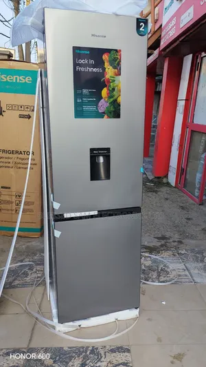 New Hisense 264 Litres Double Door With Water Dispenser > 2 Yrs