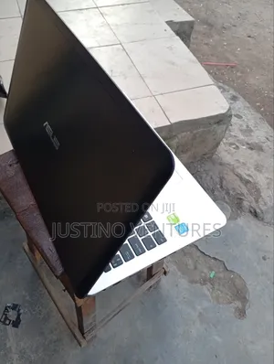 Laptop Asus X555LA 8GB Intel Core i5 HDD 500GB