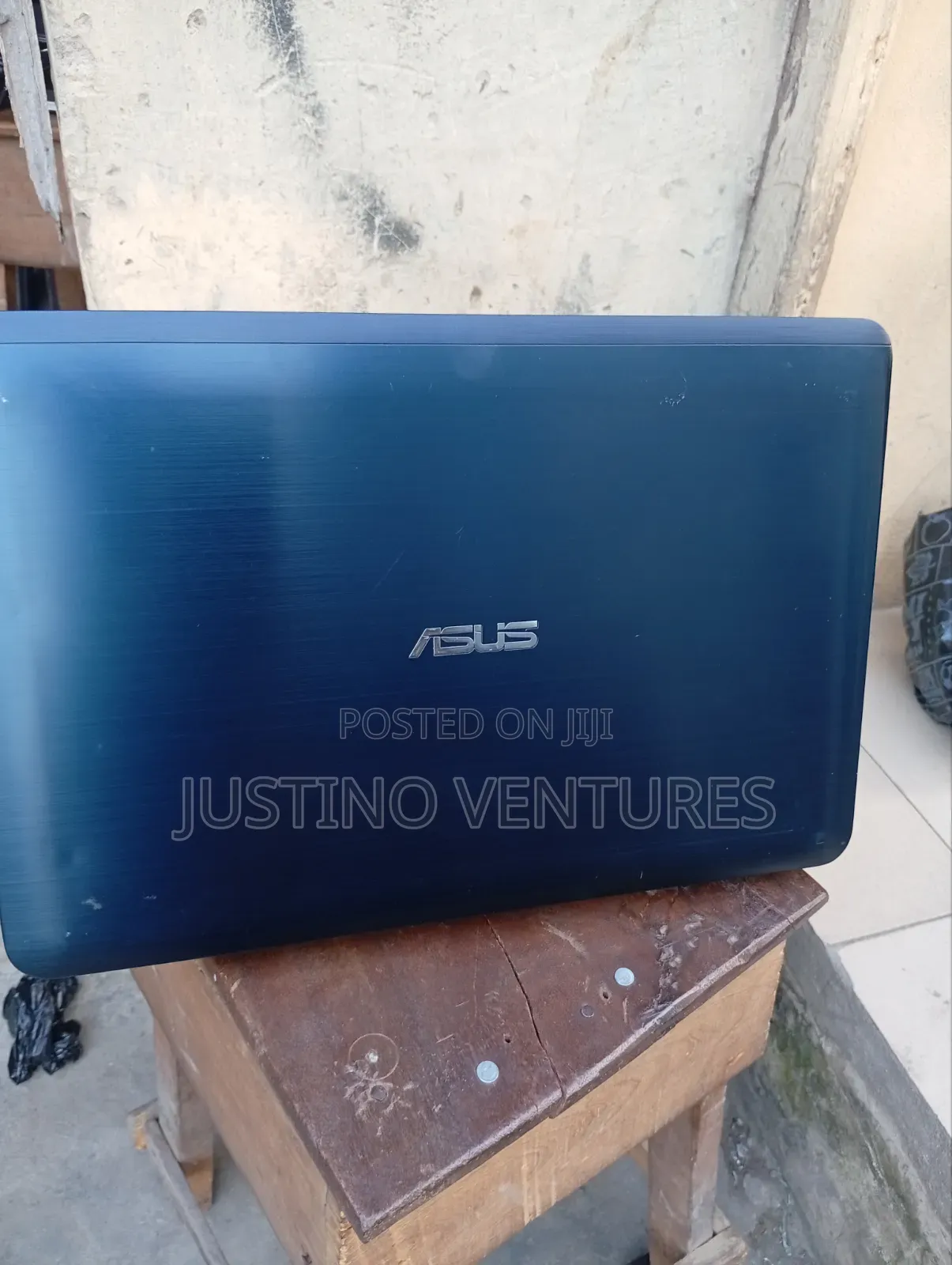Laptop Asus X555LA 8GB Intel Core i5 HDD 500GB