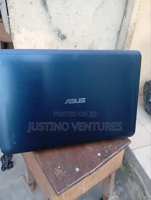 Laptop Asus X555LA 8GB Intel Core i5 HDD 500GB