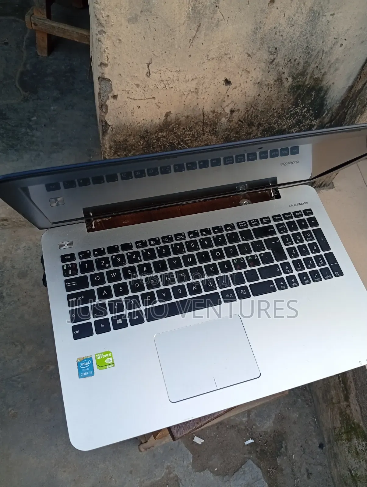 Laptop Asus X555LA 8GB Intel Core i5 HDD 500GB