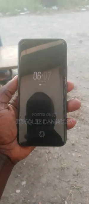 Tecno Spark Slim 256 GB Black
