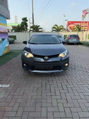 Toyota Corolla LE 4dr Sedan (1.8L 4cyl CVT) 2015 Gray