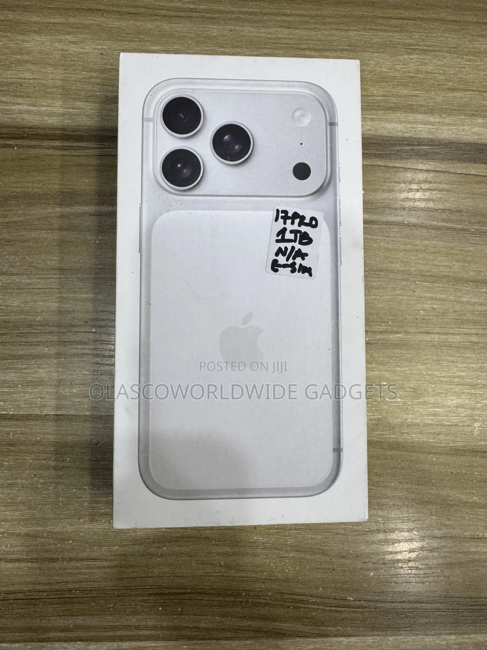 New Apple iPhone 17 Pro 1 TB Silver