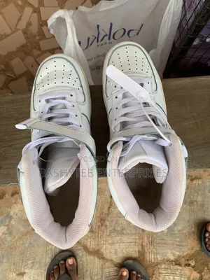 Neatly Used to Nike Sneaker for Sale