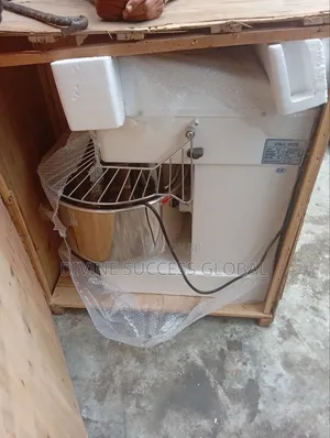 High Quality Brand New 25kg 60 Litres Bread Mixer