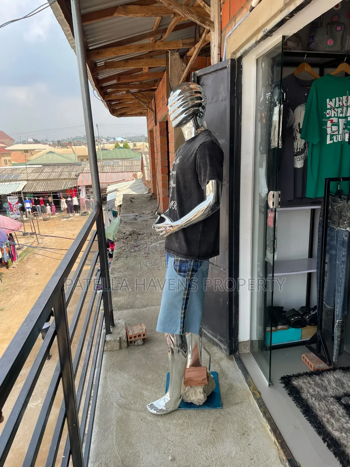 Shop Space for Sale (Lugbe)