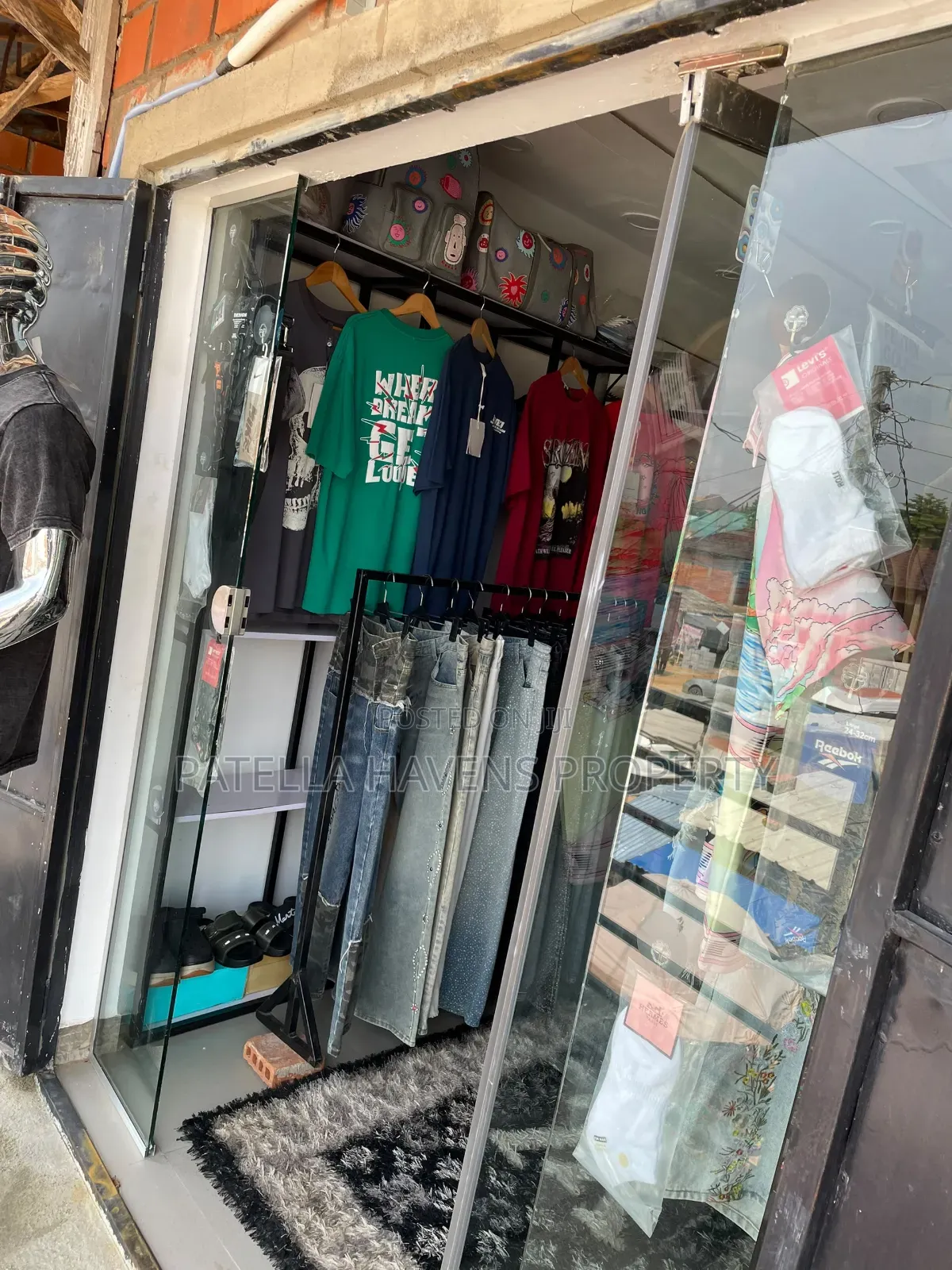 Shop Space for Sale (Lugbe)