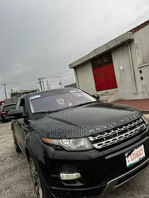Land Rover Range Rover Evoque Pure AWD 5-Door 2013 Black