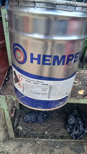 Hempel Hempadur Mastic 45880 Red - Epoxy Primer Paint - Marine Paint