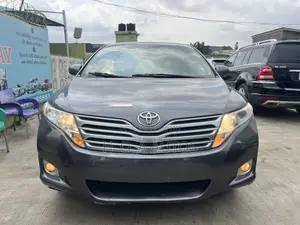Toyota Venza V6 AWD 2010 Gray
