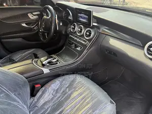 Mercedes-Benz C300 2015 Black
