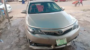 Toyota Camry 2014 Gold