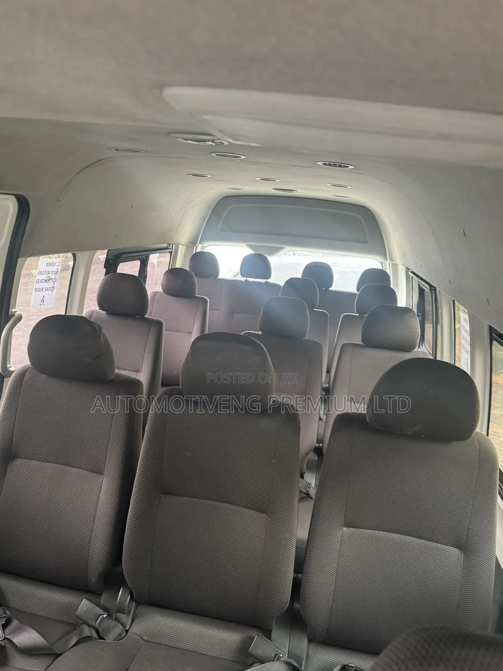 Toyota HiAce 2014 White
