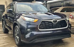 Toyota Highlander XLE AWD 2020 Blue