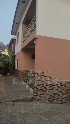 5bdrm Duplex in Enugu for sale