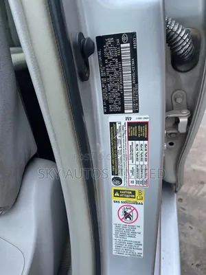 Toyota Camry LE 4dr Sedan (2.5L 4cyl 6AM) 2010 Silver