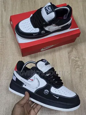 A Top Notch Fashionable Nike Sneakers
