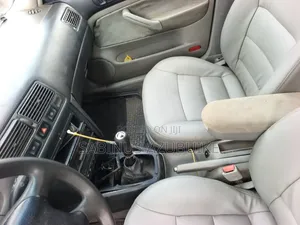 Volkswagen Golf 2002 Blue