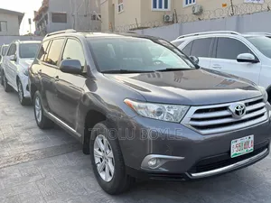 Toyota Highlander Limited 3.5l 4WD 2013 Gray