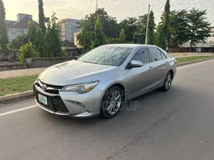 Toyota Camry SE 4dr Sedan (2.5L 4cyl 6A) 2015 Gray