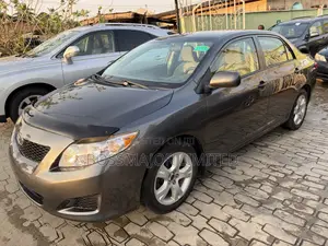 Toyota Corolla LE 4dr Sedan (1.8L 4cyl 4A) 2010 Gray