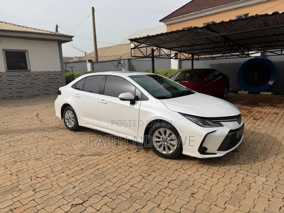 Toyota Corolla 2023 White