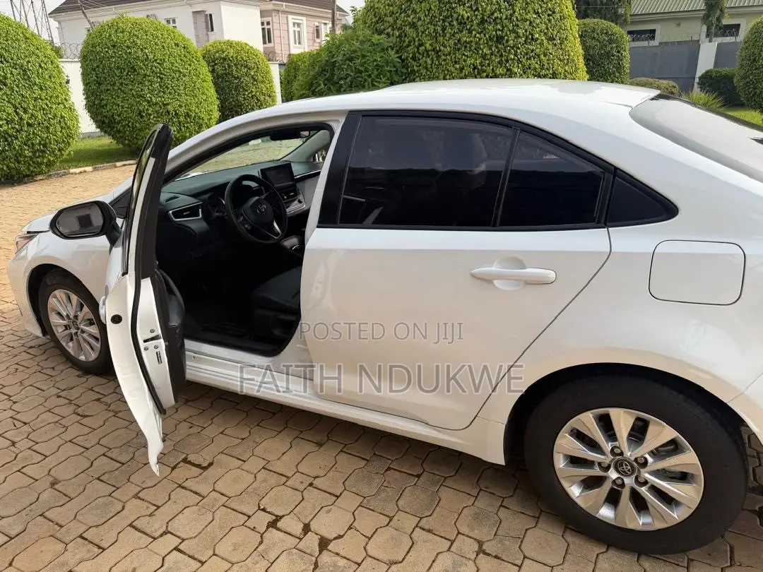 Toyota Corolla 2023 White