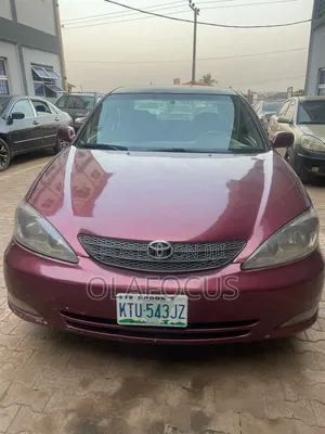 Toyota Camry 2004 Red