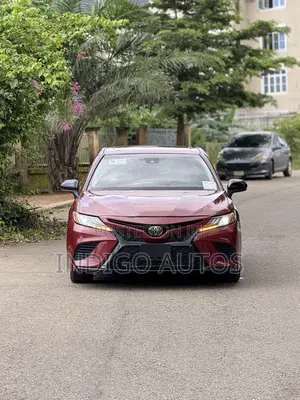 Toyota Camry SE FWD (2.5L 4cyl 8AM) 2018 Red