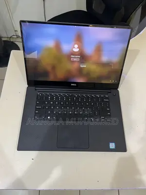 Laptop Dell Precision 5520 16GB Intel Core i7 SSD 256GB