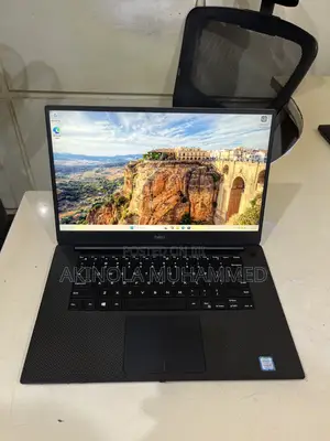 Laptop Dell Precision 5540 16GB Intel Core i9 SSD 512GB