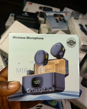 Q8 Wireless Microphone