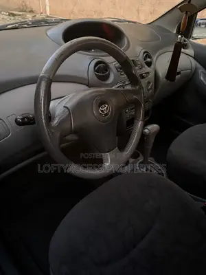 Toyota Yaris 1.4 2002 Blue