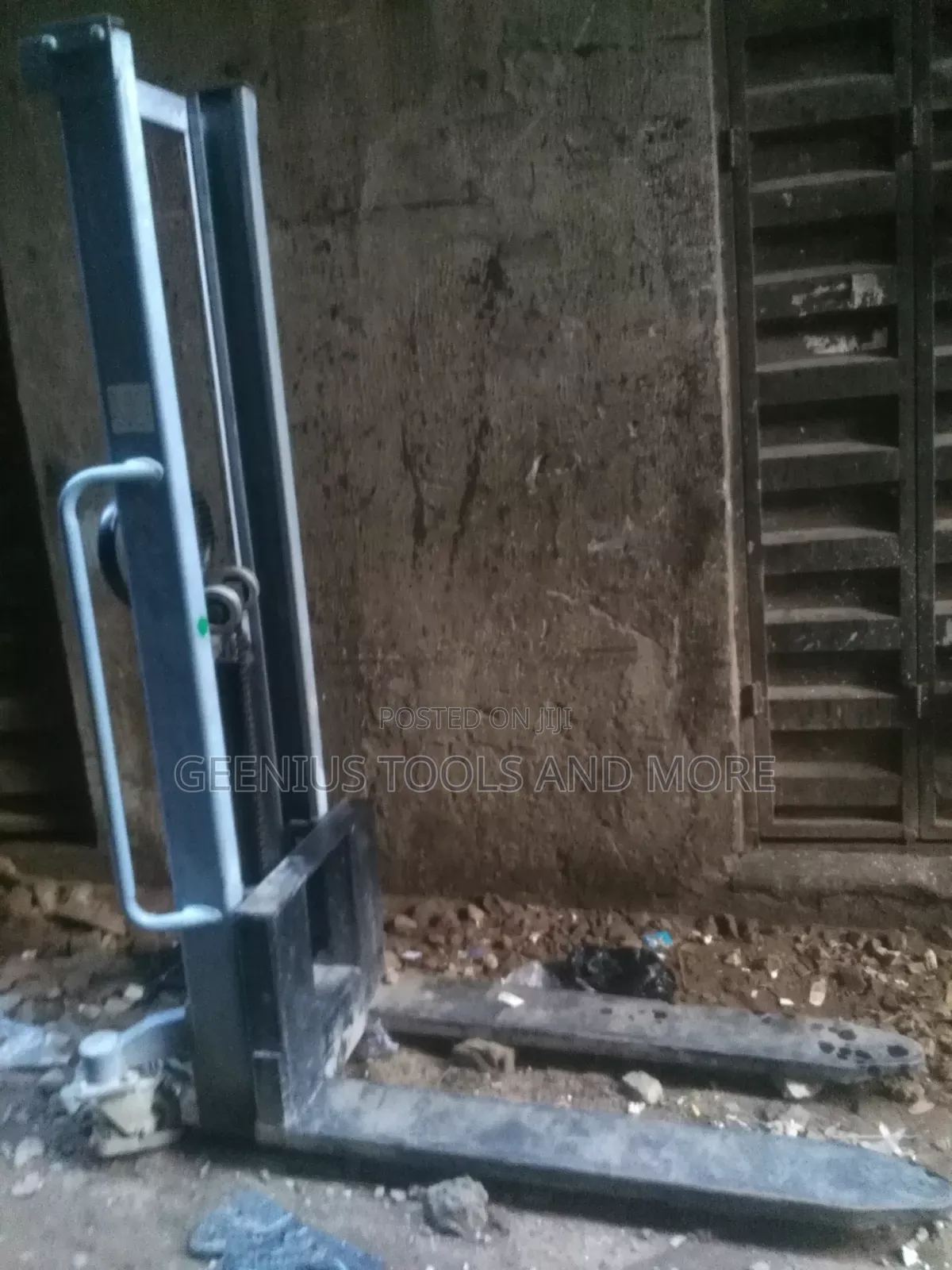 Manual Hydraulic Pallet Stacker