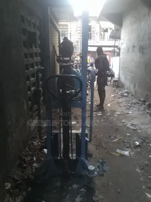 Manual Hydraulic Pallet Stacker