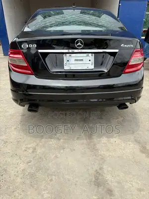 Mercedes-Benz C300 2009 Black