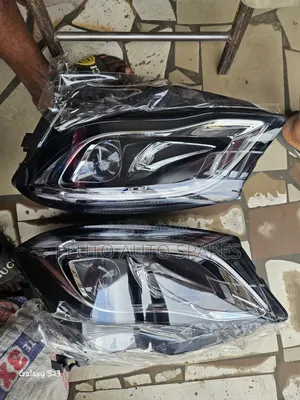 Upgrade From Non Charge to Single Charger Gla 250 Headlights