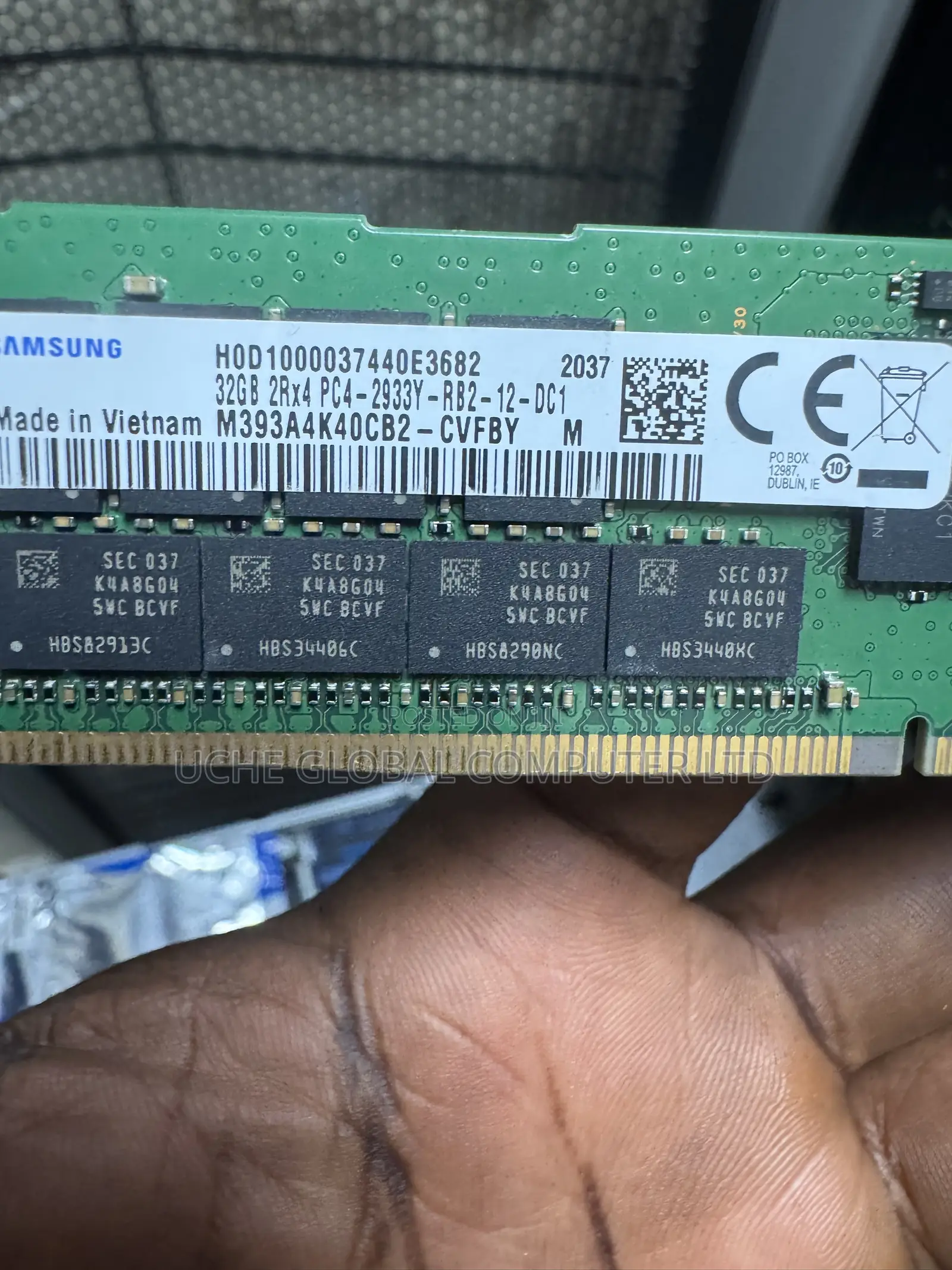 This a 32gb Pc4 Server Ram Memory