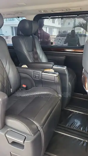 Toyota Granvia 2023 Black