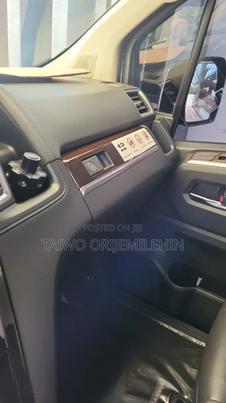 Toyota Granvia 2023 Black