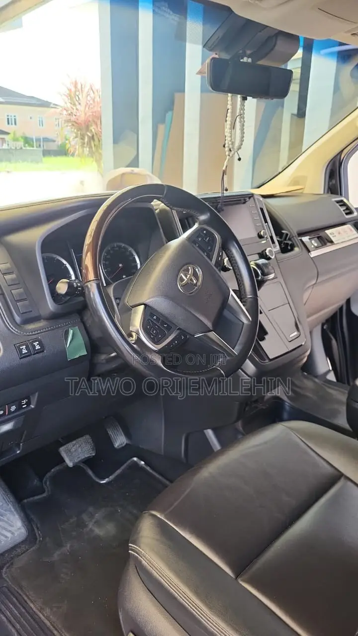 Toyota Granvia 2023 Black