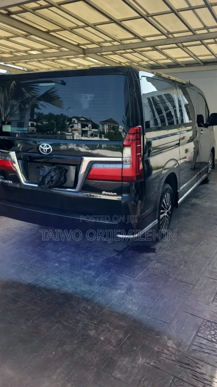 Toyota Granvia 2023 Black